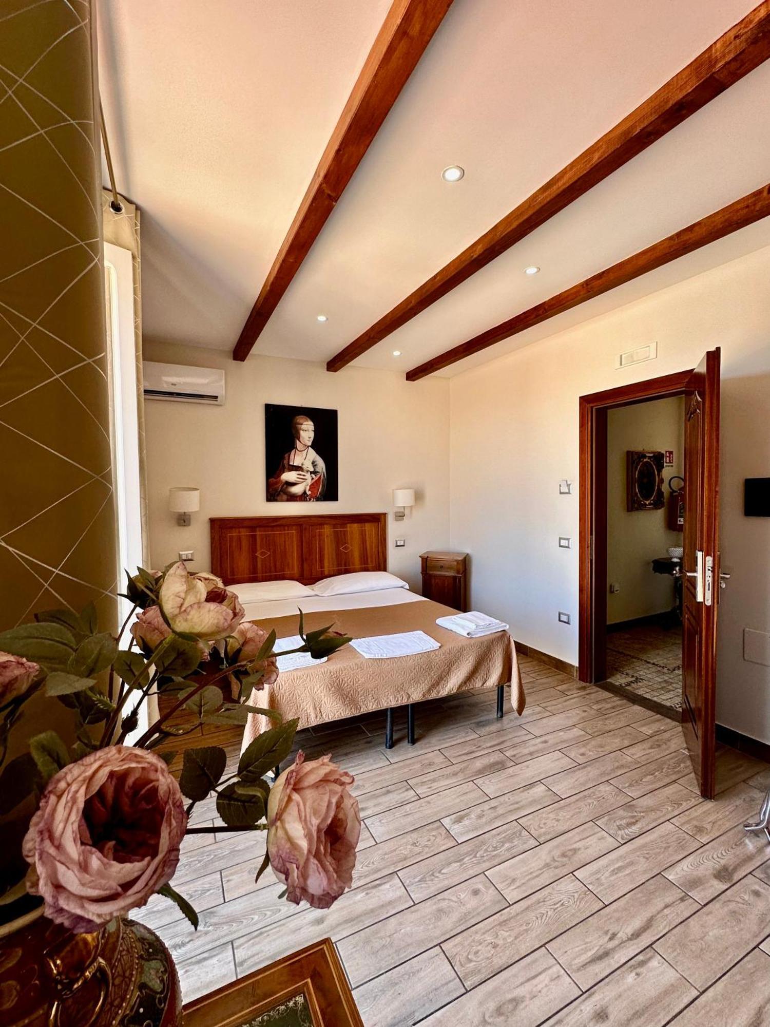 Lorylu Hotel Tropea Exterior photo